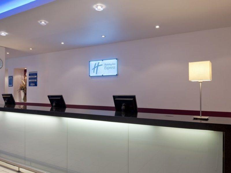 Отель Express Centre By Ihg