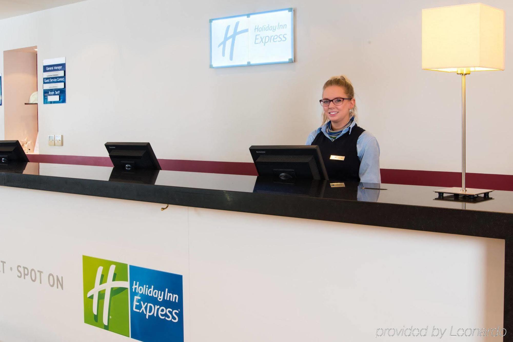 Отель Express Centre By Ihg Ньюкасл-апон-Тайн