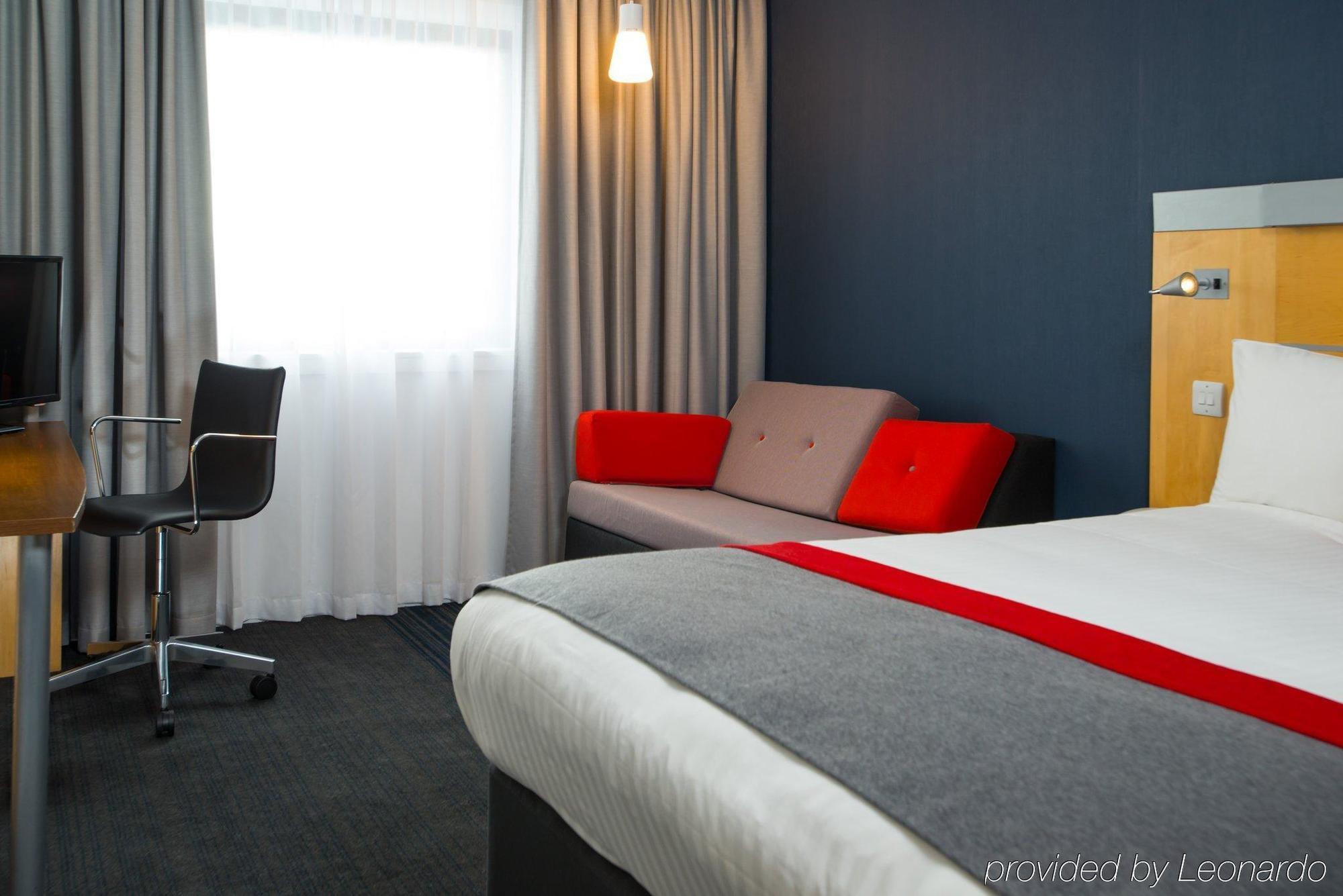 Express Centre By Ihg Отель 3*