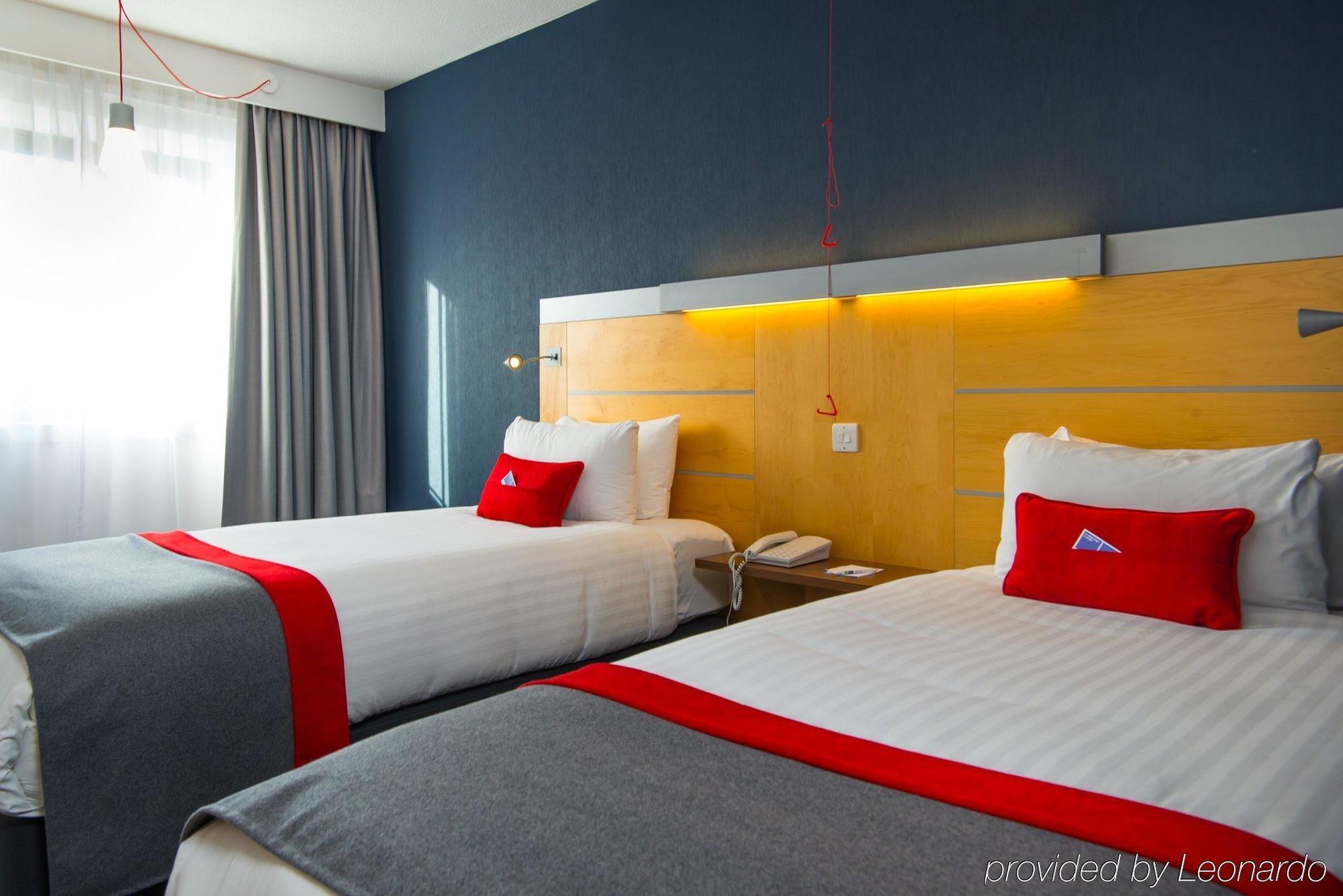 Express Centre By Ihg Отель