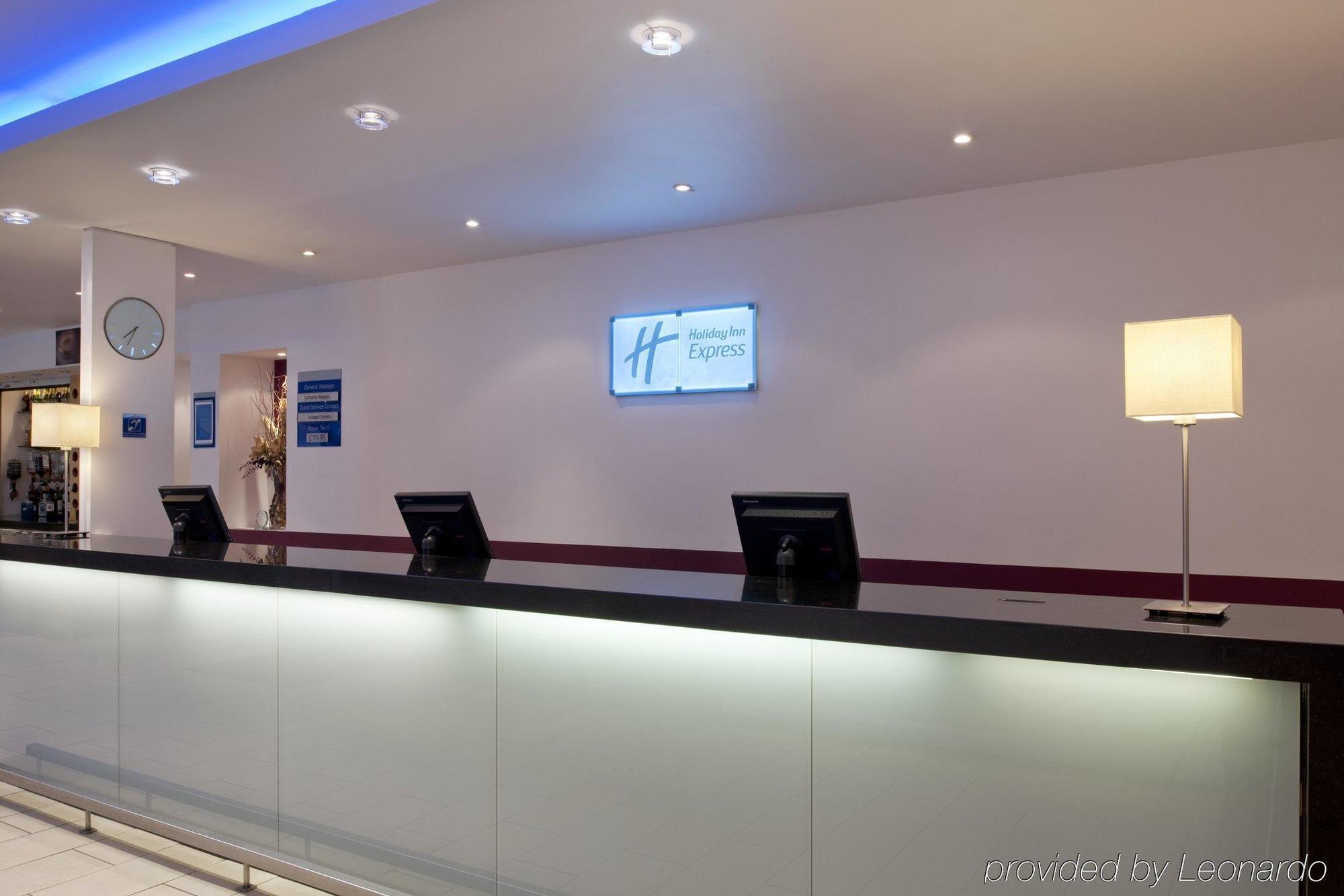Express Centre By Ihg Отель